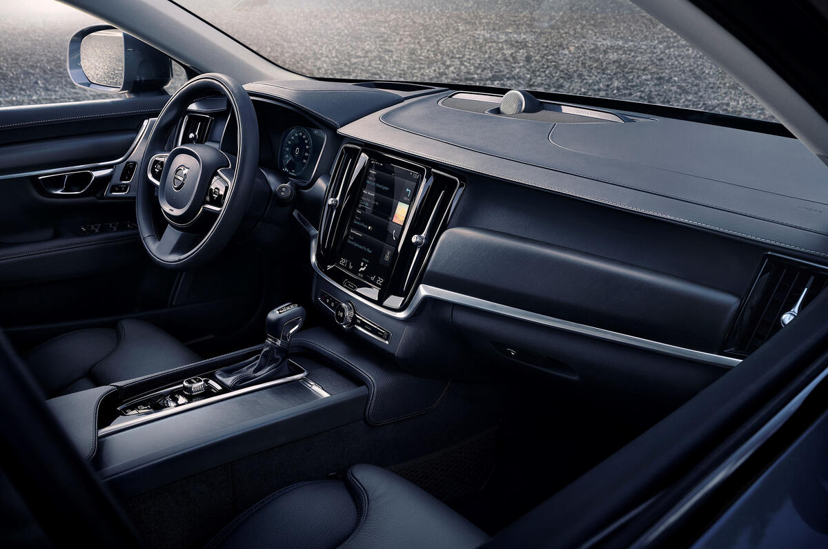 Volvo V90 Cross Country revealed in Sweden