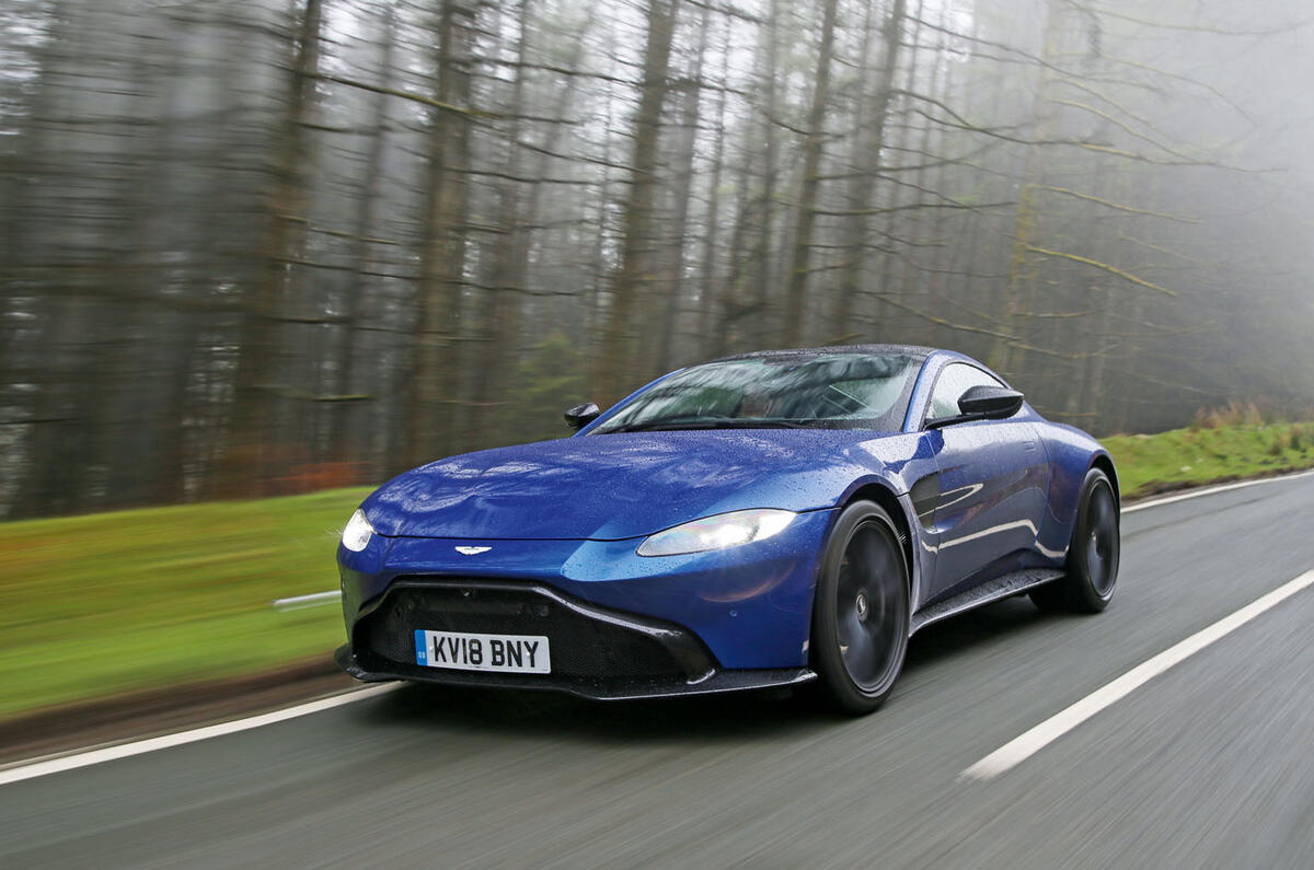 Aston Martin Vantage vs Porsche 911 vs McLaren 540c