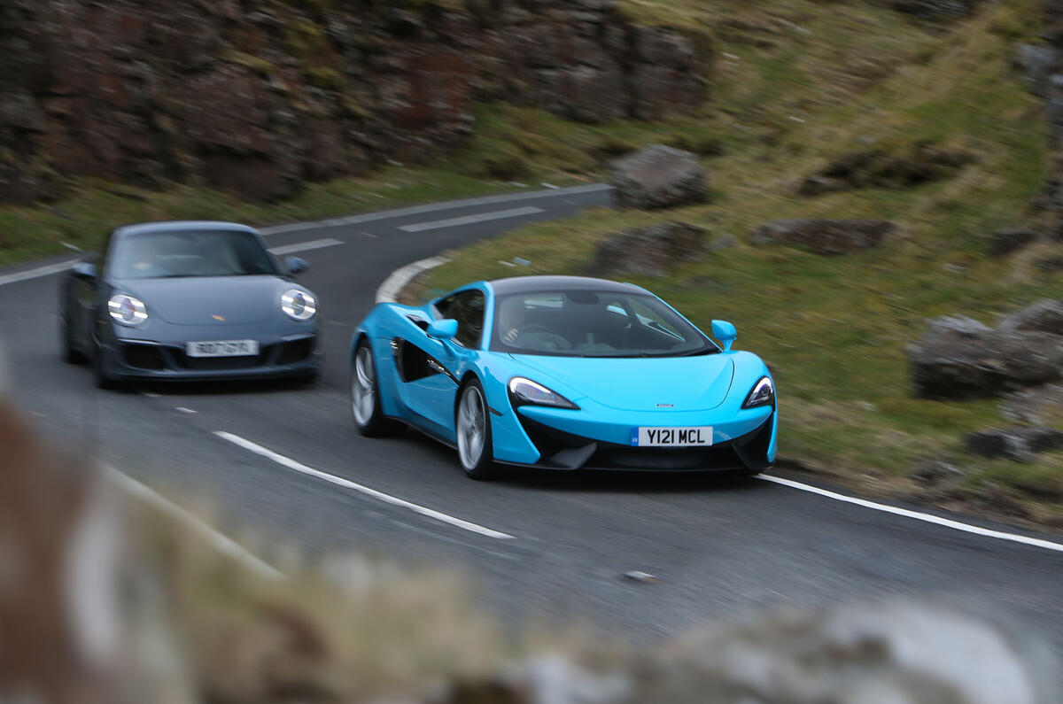 Aston Martin Vantage vs Porsche 911 vs McLaren 540c