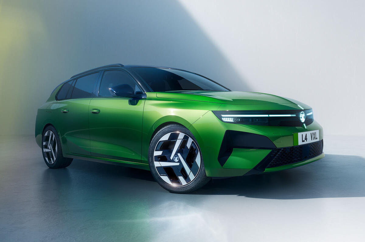 Vauxhall Astra 2026 estate front quarter