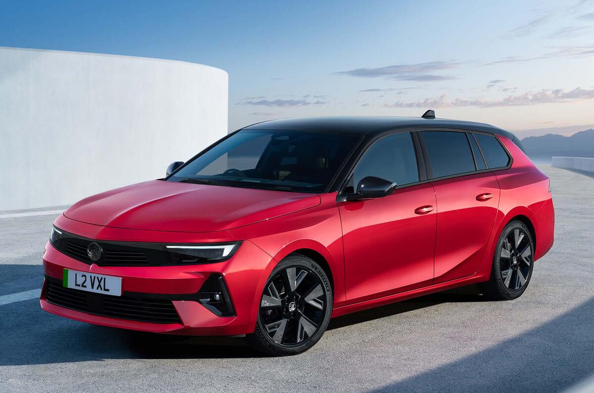 Vauxhall Astra E sports tourer front three quarter