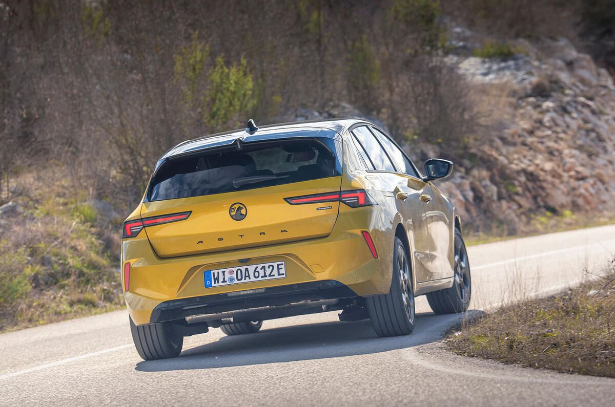 Vauxhall Astra review 2026 048