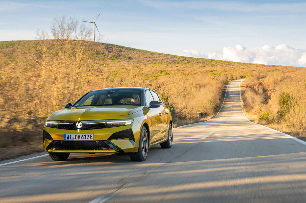 Vauxhall Astra review 2026 050