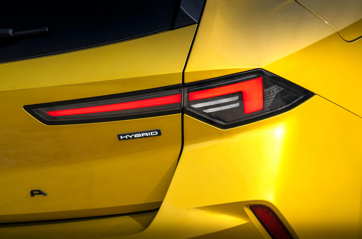 Vauxhall Astra review 2026 063