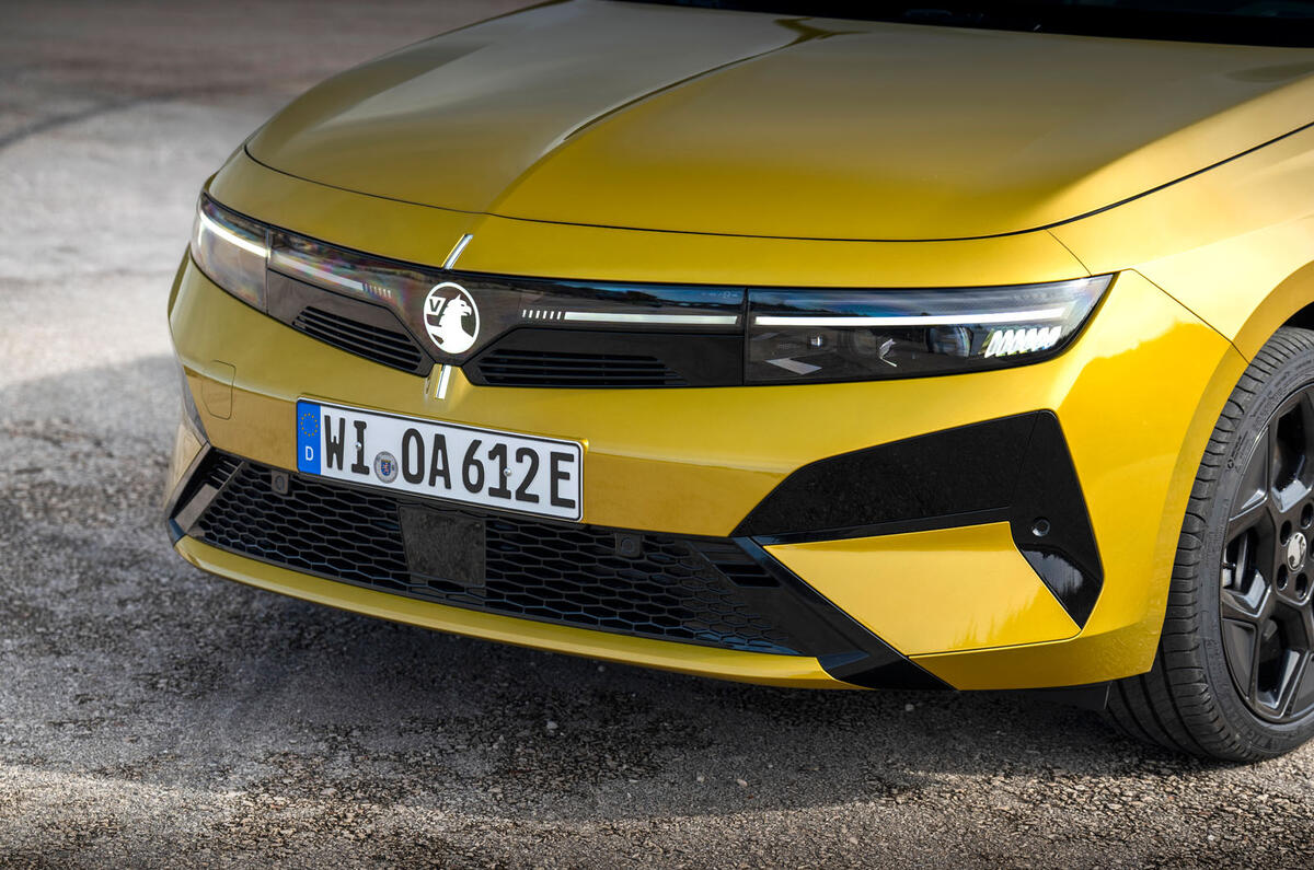 Vauxhall Astra review 2026 065