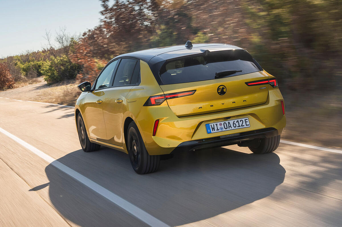Vauxhall Astra review 2026 067