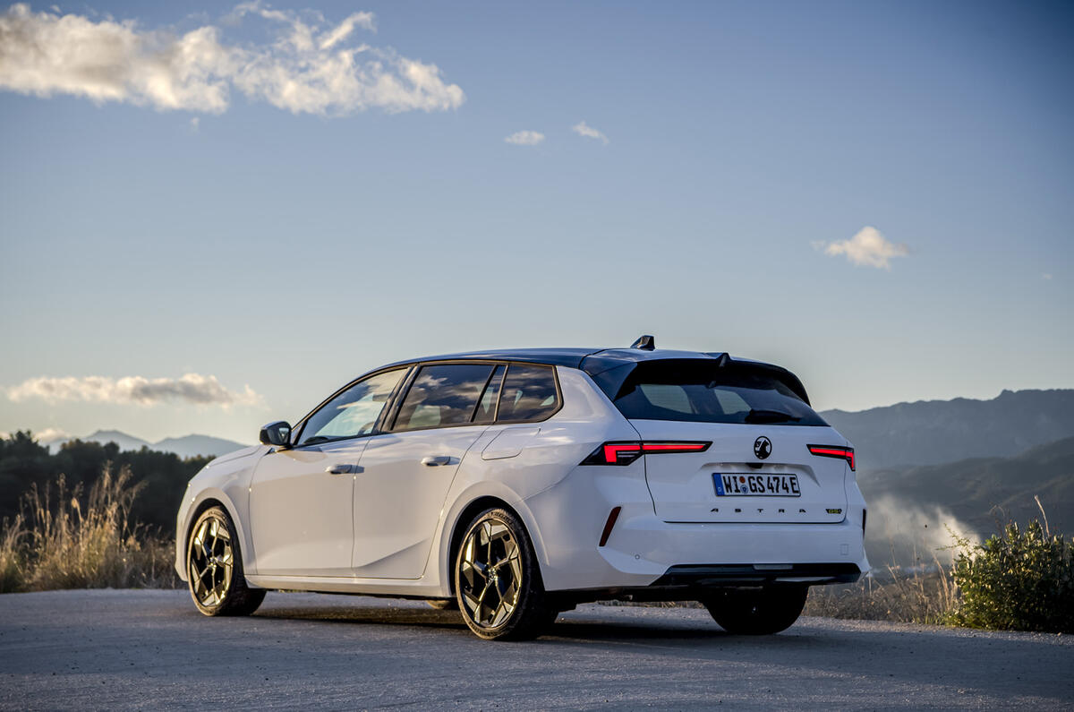 Vauxhall Astra Sports Tourer rear statuc