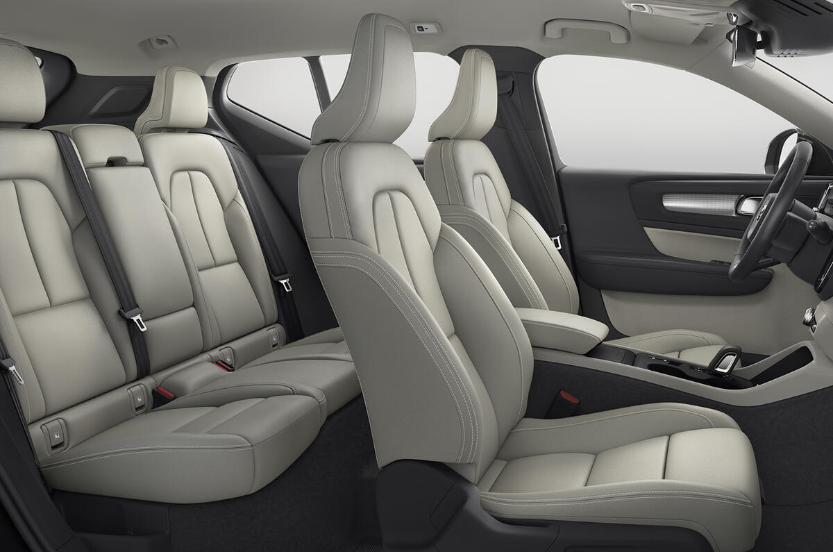 New Volvo XC40 interior white