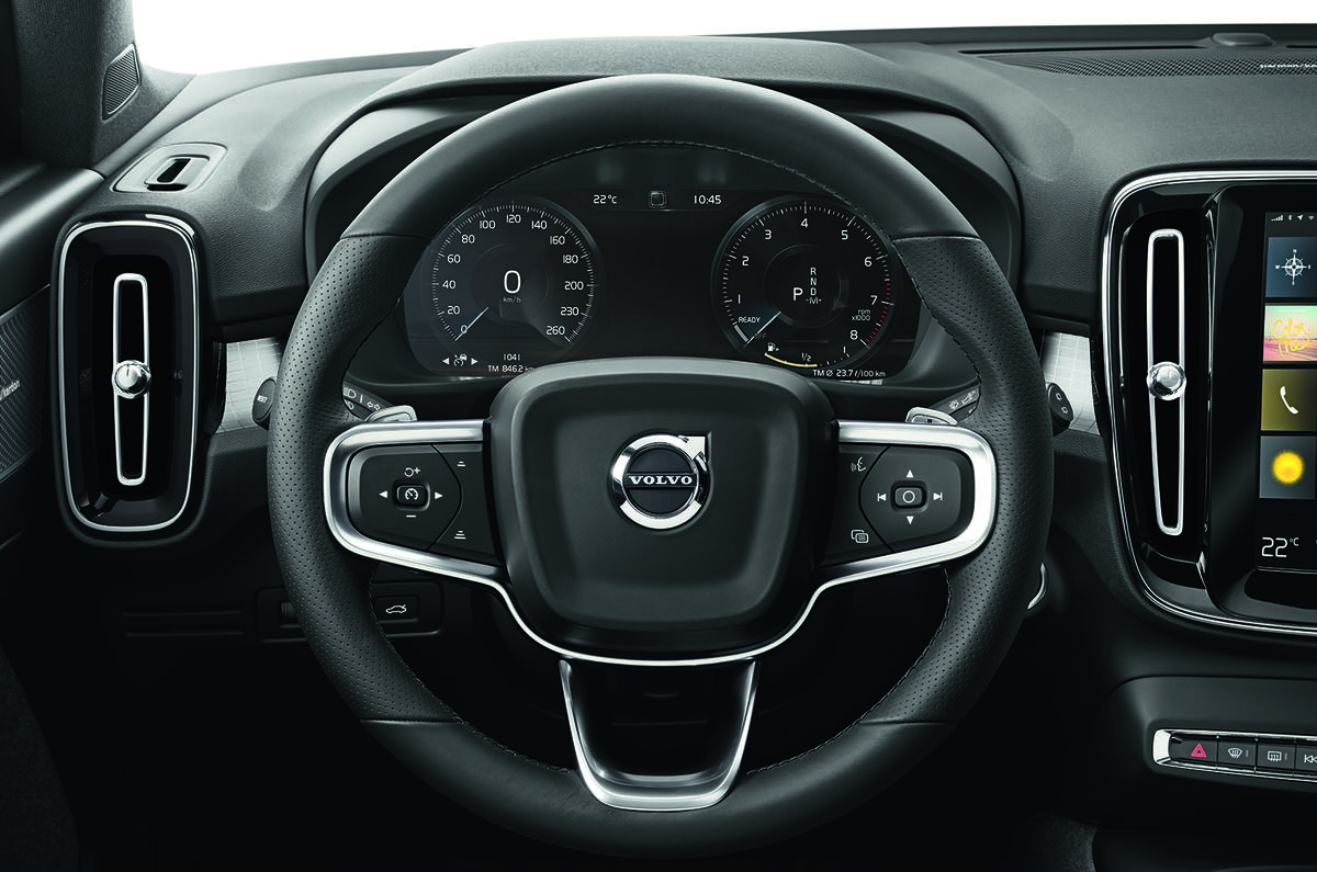 New Volvo XC40 steering wheel