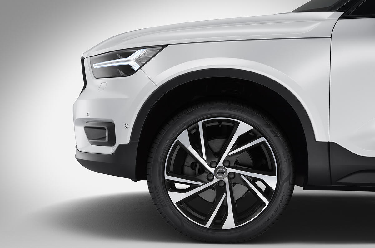 New Volvo XC40 wheel