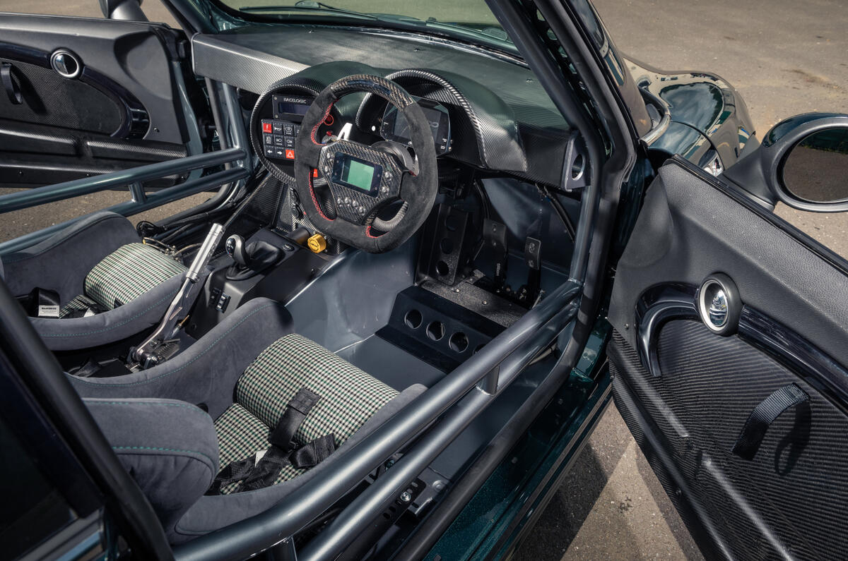 Vini the V8 Mini JPEGS 106 Vini the V8 Mini JPEGS 106