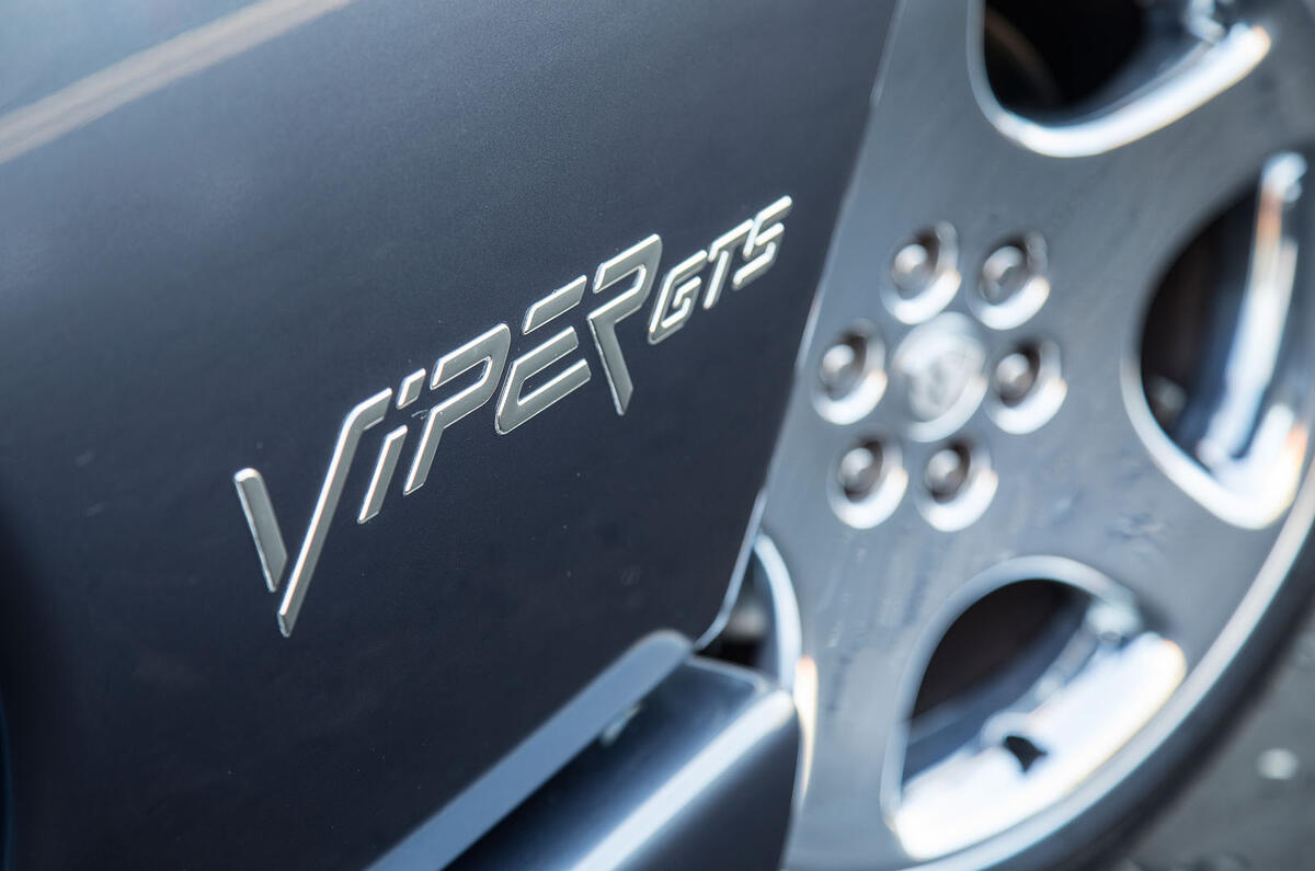 Dodge Viper GTS