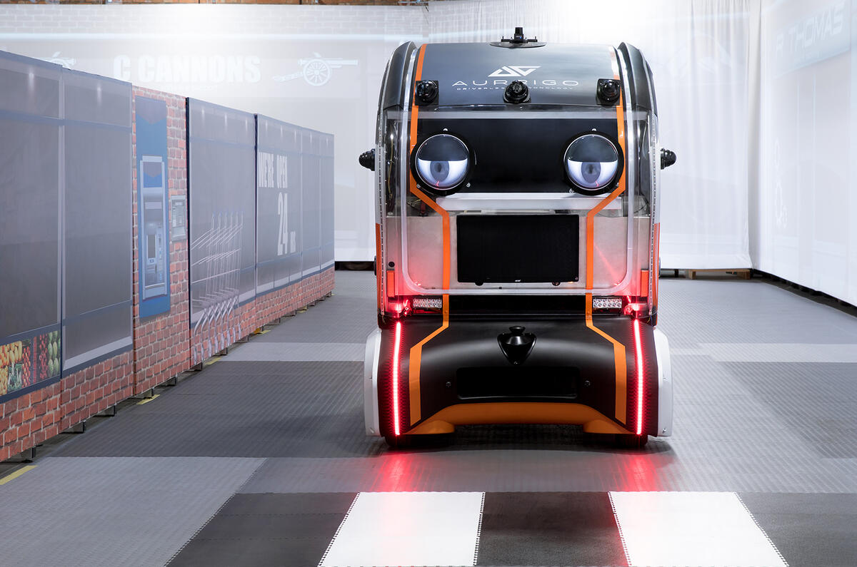 Jaguar Land Rover gives driverless pods eyes to signal road users