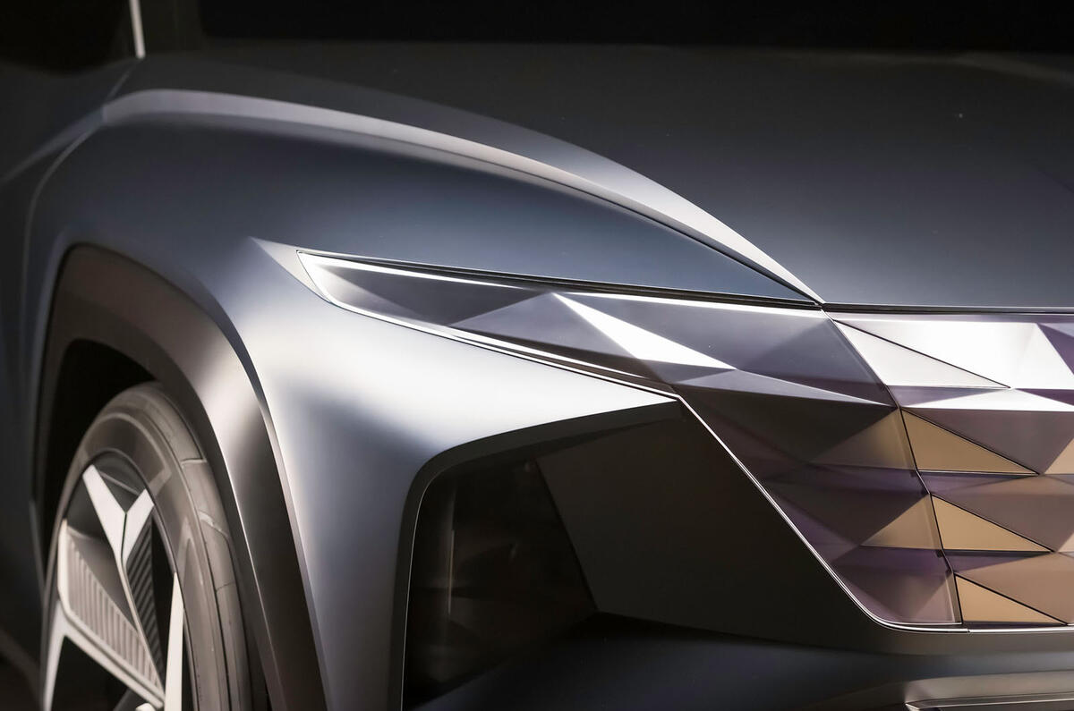 Hyundai Concept T Plug-In Hybrid