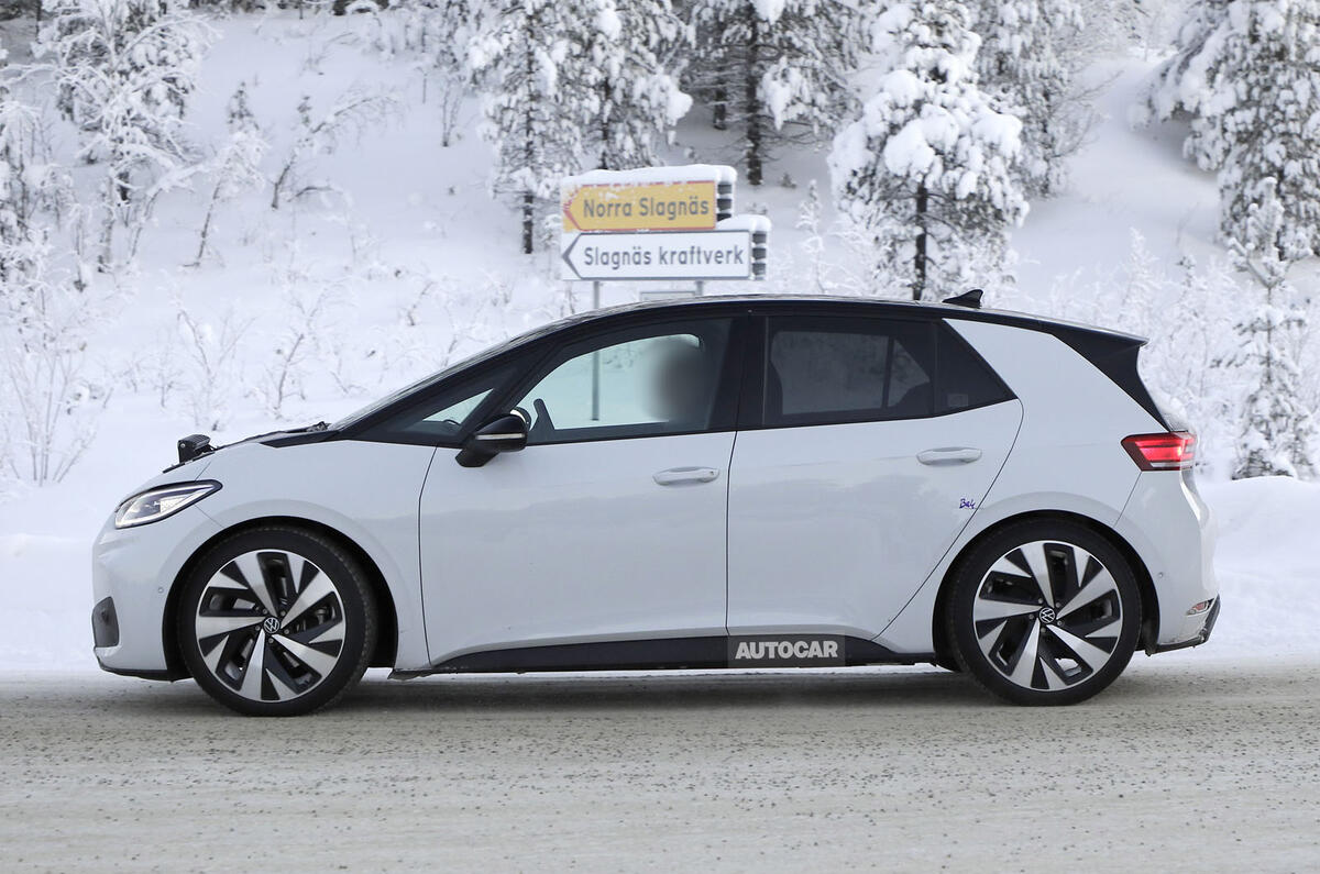 Volkswagen ID 3 GTX testing side