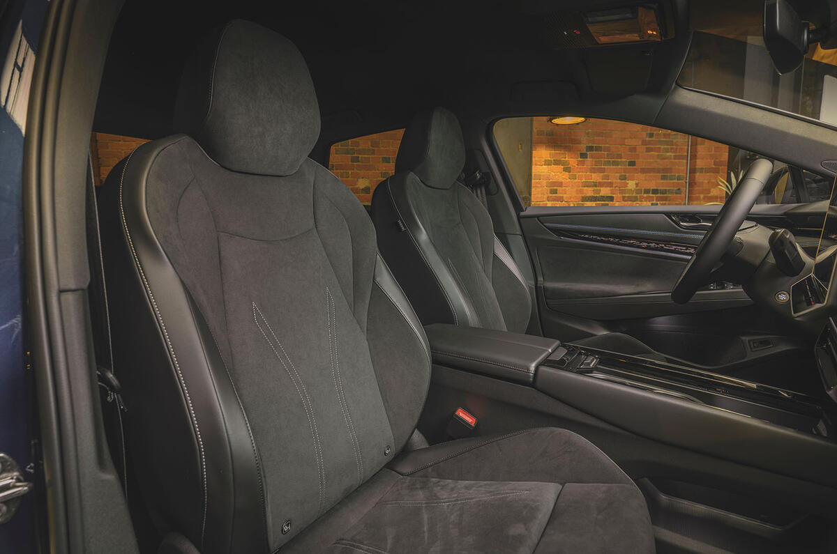 Volkswagen ID 7 front seats