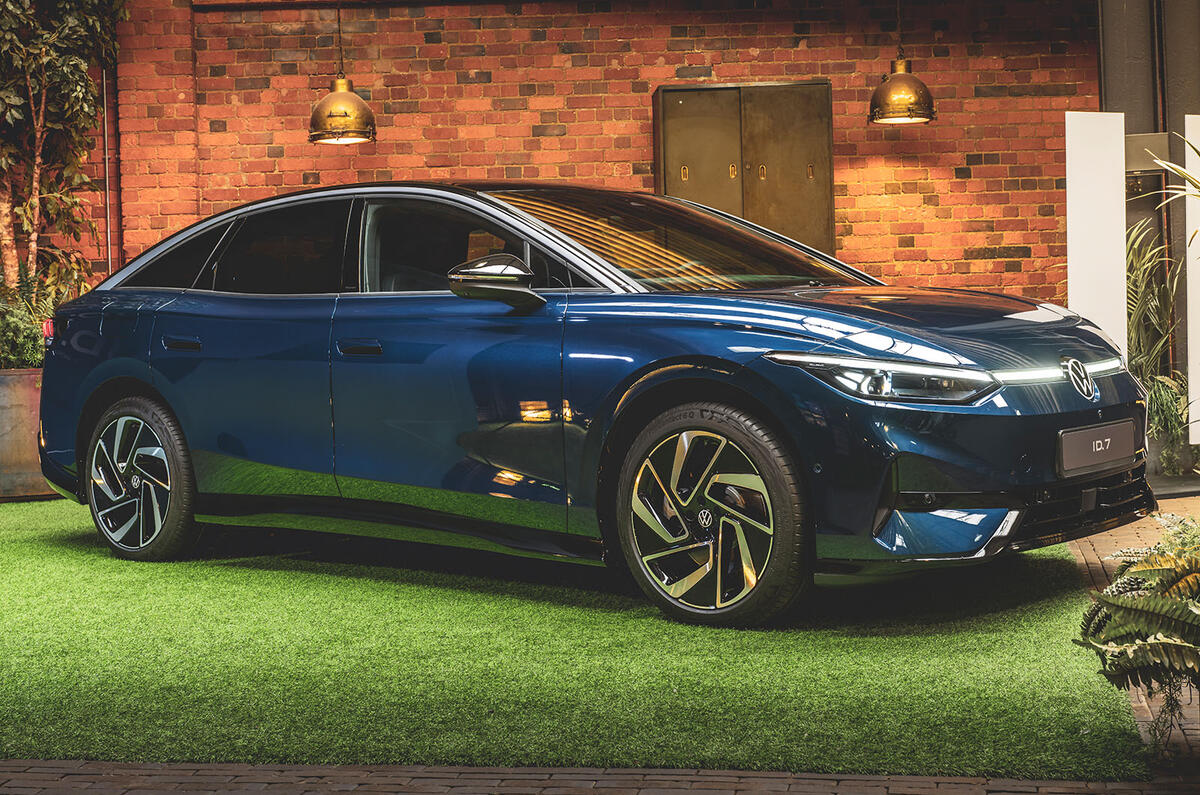 Volkswagen ID 7 front three quarter 2