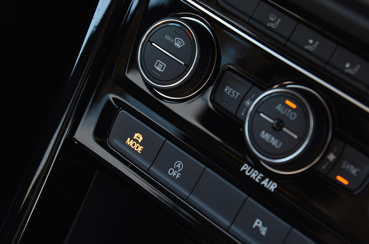 Volkswagen Touran air con controls Volkswagen Touran air con controls
