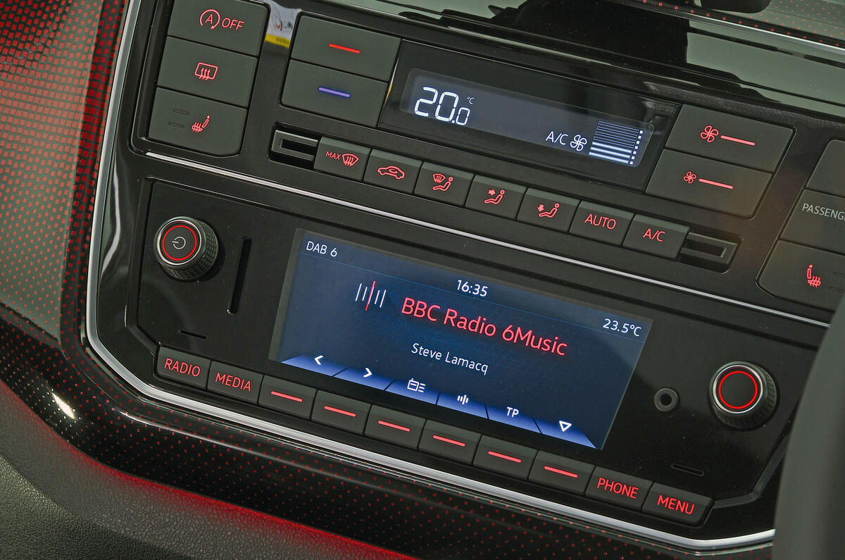 Volkswagen Up GTI 2018 infotainment Volkswagen Up GTI 2018 infotainment