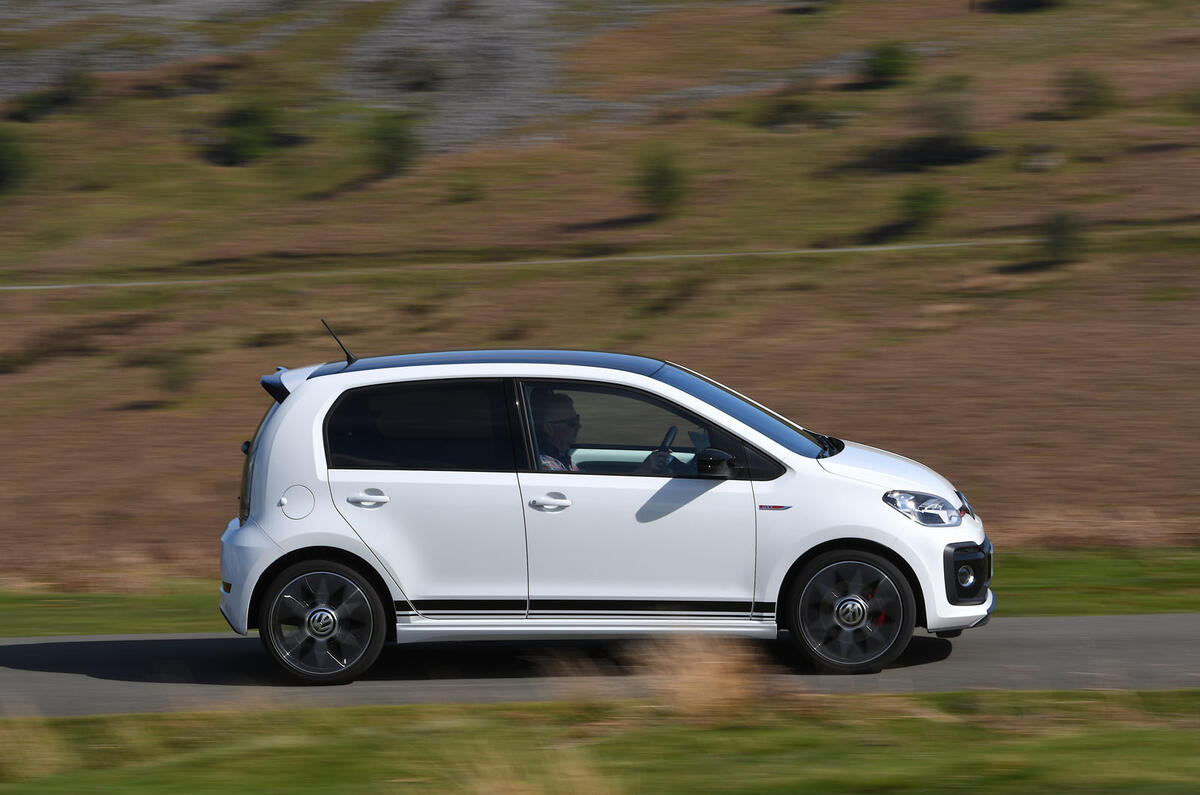 Volkswagen Up GTI 2018 side tracking