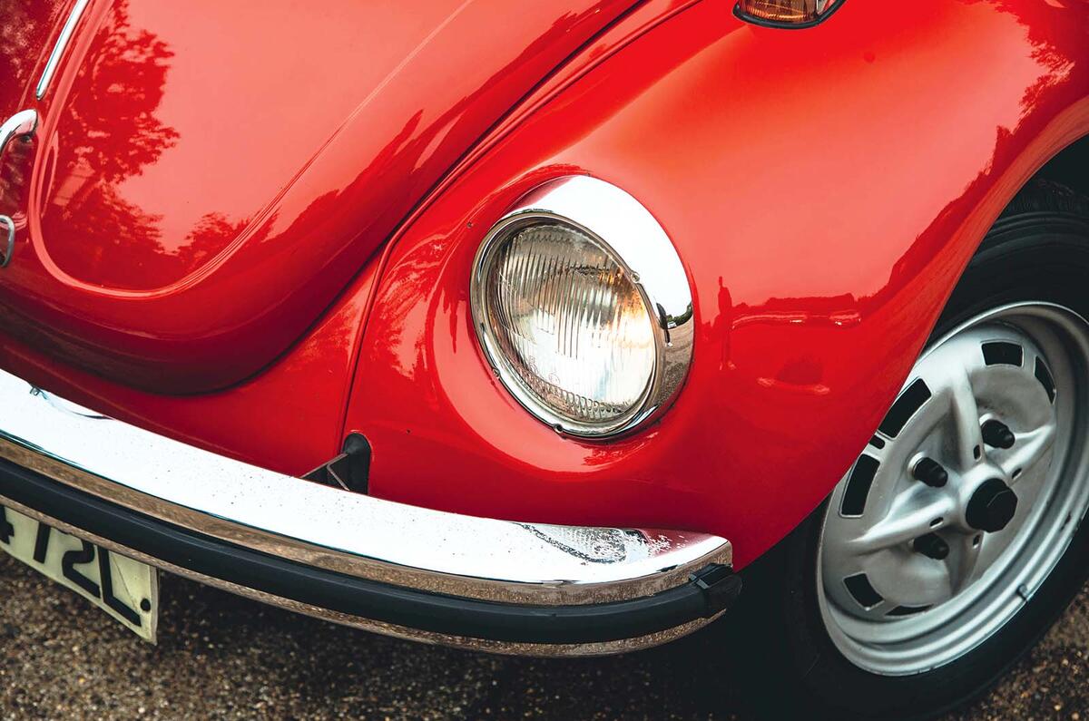 Volkswagen Beetle headlamps Volkswagen Beetle headlamps