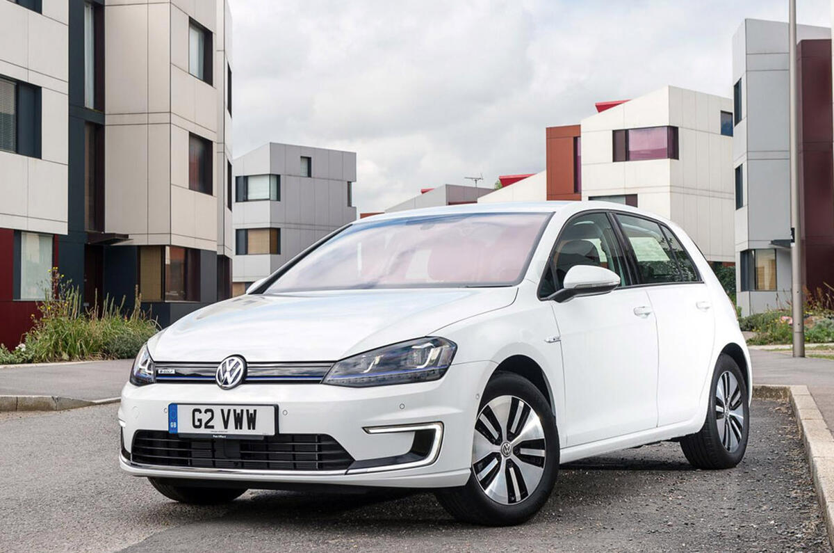 Volkswagen e-Golf 2016 - stationary front Volkswagen e-Golf 2016 - stationary front