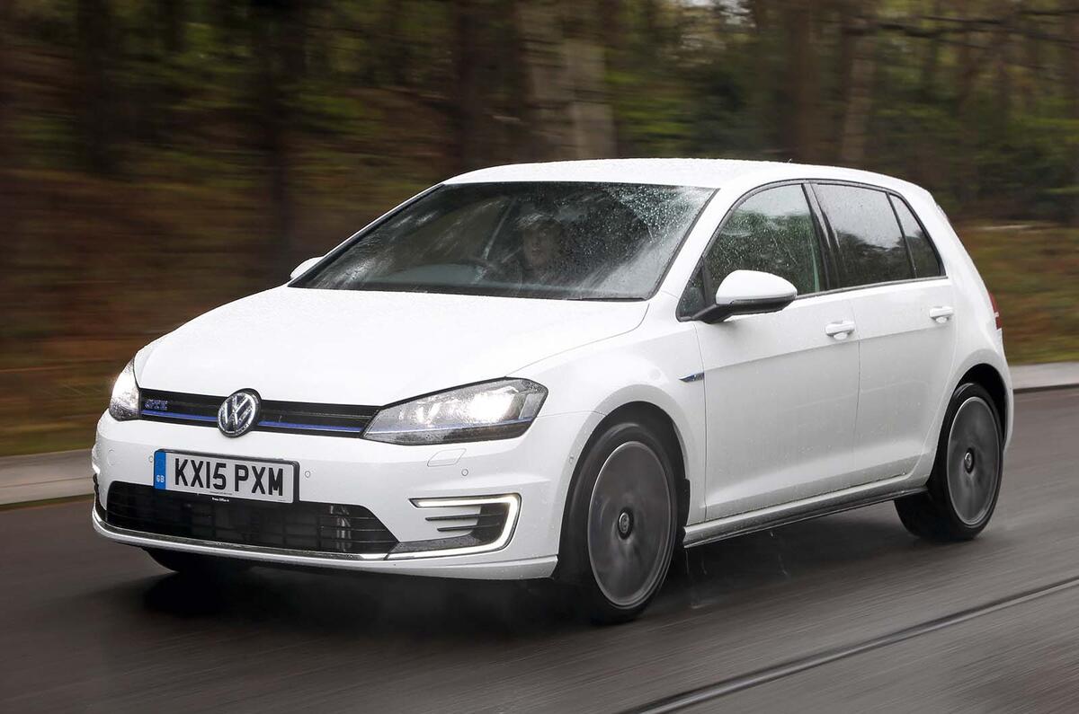 Volkswagen Golf GTE front three quarter Volkswagen Golf GTE front three quarter
