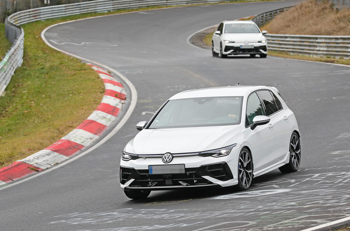 Volkswagen Golf R cornering 2