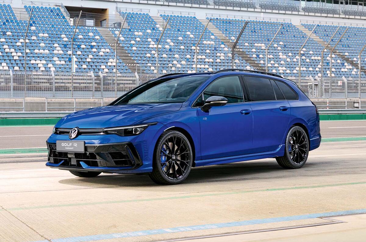 Volkswagen Golf R estate front three quarter