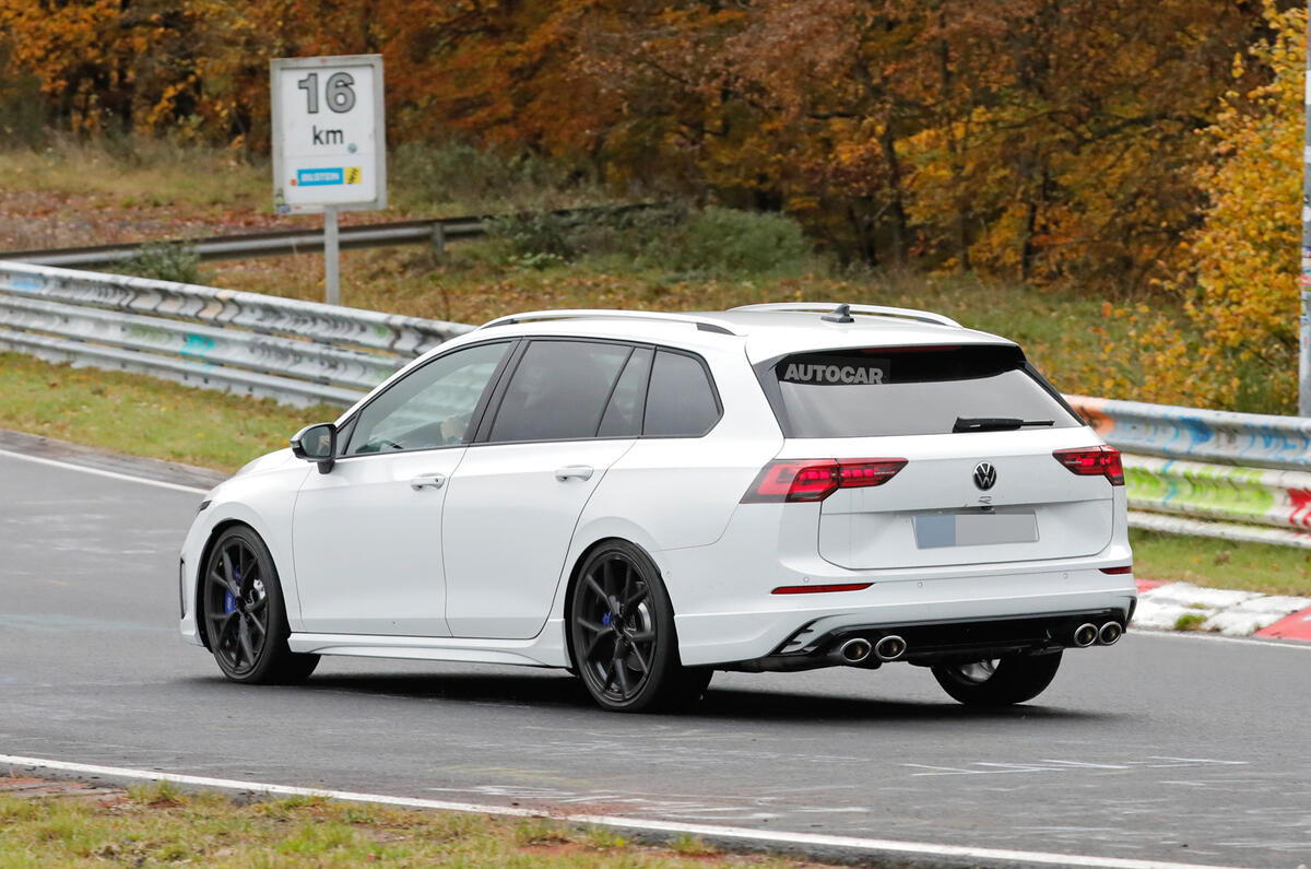 Volkswagen Golf R rear lead