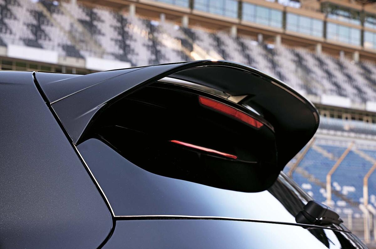 Volkswagen Golf R rear spoiler Volkswagen Golf R rear spoiler