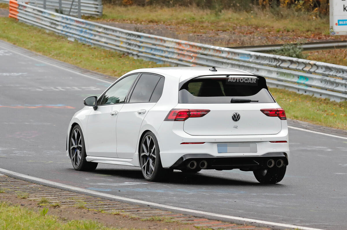 Volkswagen Golf R rear spoiler 2