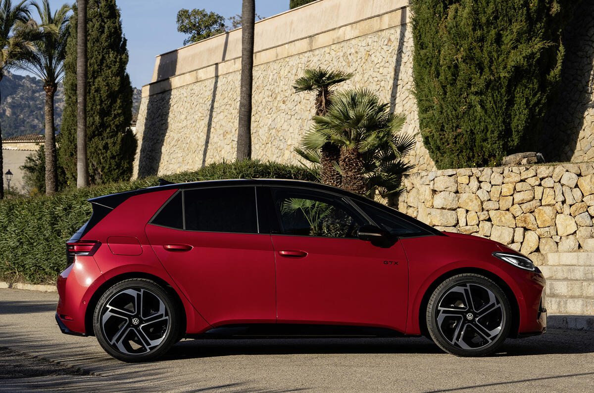 Volkswagen ID 3 GTX side