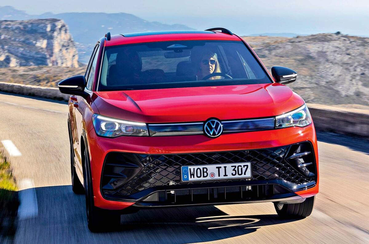 Volkswagen Tiguan front