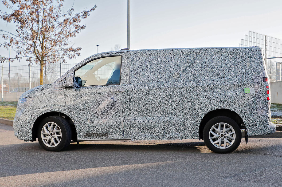 Volkswagen Transporter EV side Volkswagen Transporter EV side