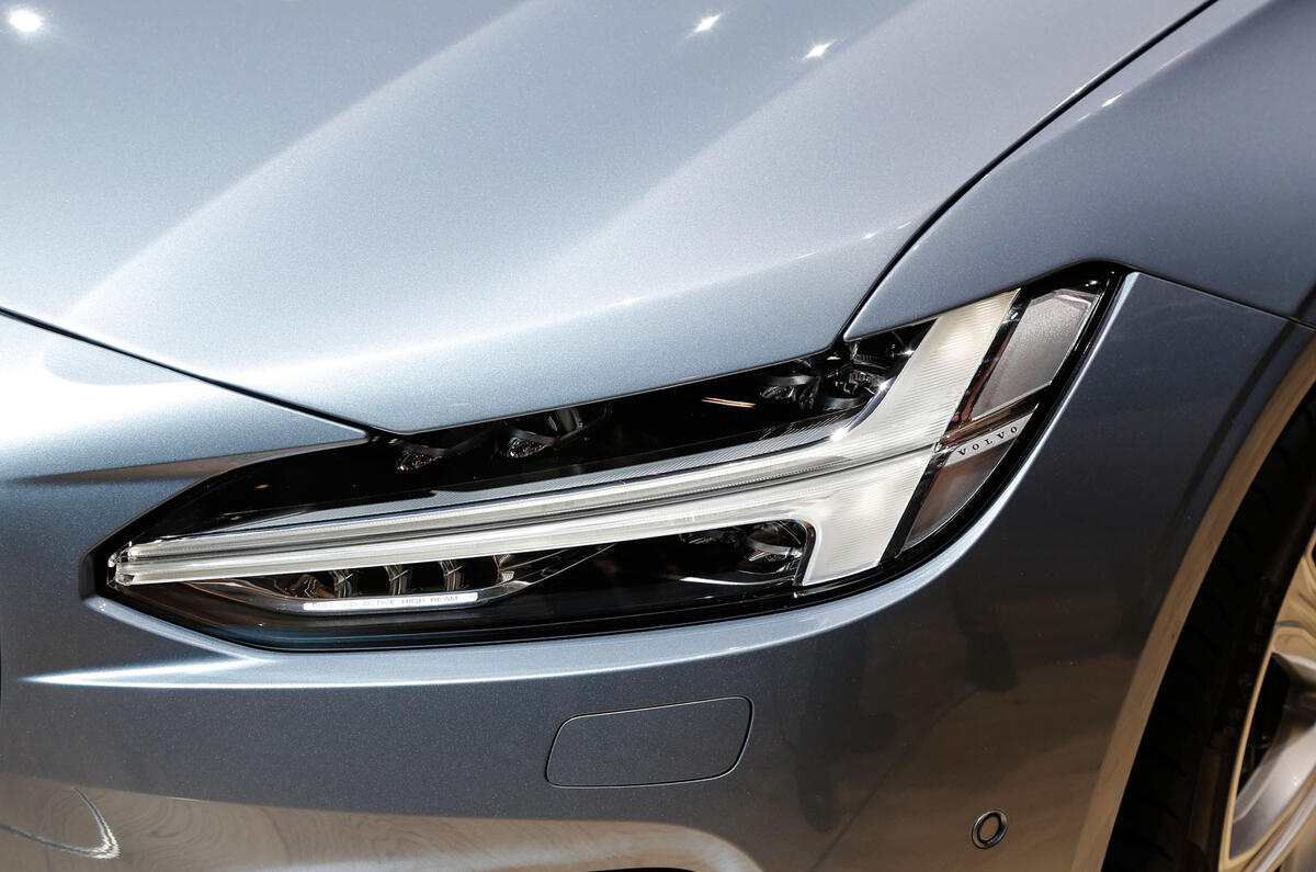 Volvo S90