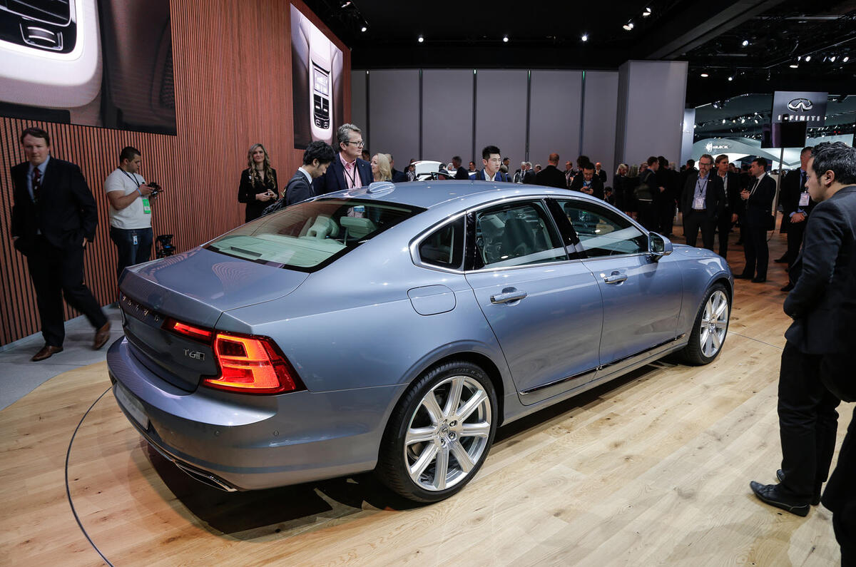 Volvo S90