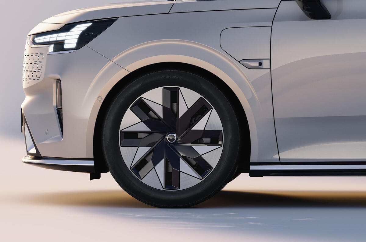 Volvo EM90 front wheel and charging port Volvo EM90 front wheel and charging port