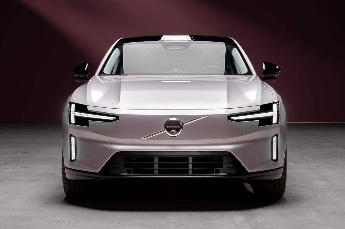 Volvo ES90 studio front Volvo ES90 studio front