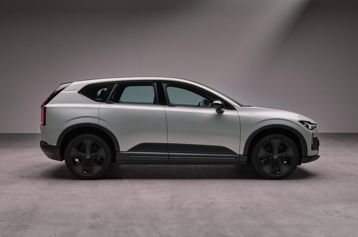 Volvo EX60 Cross Country side