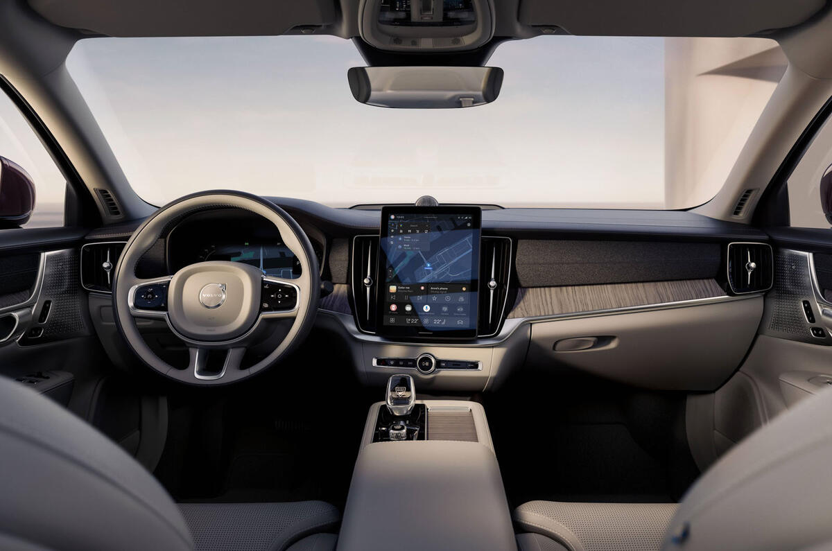 Volvo S90 facelift dashboard