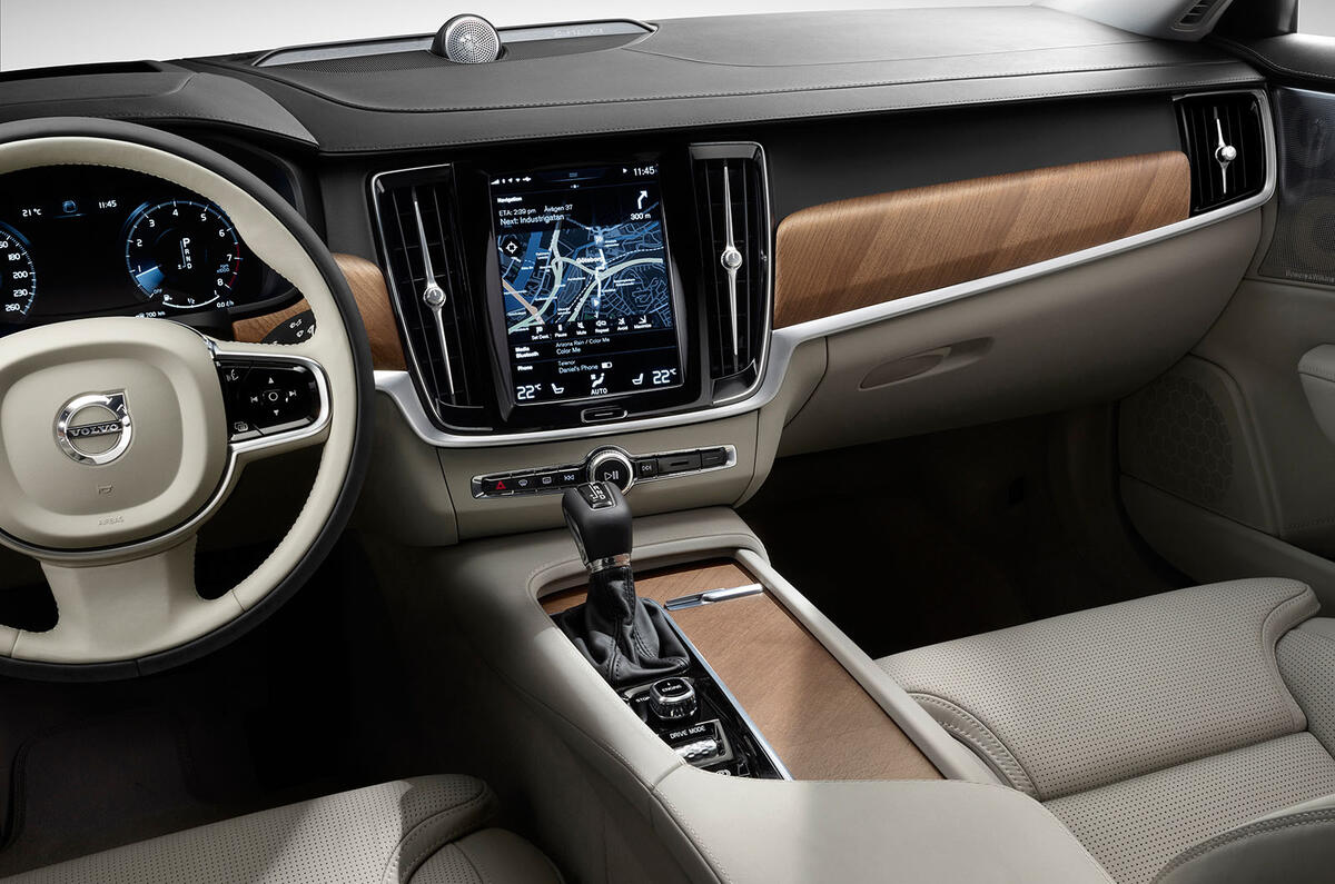 Volvo S90 interior dashboard