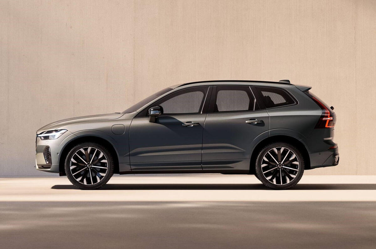 Volvo XC60 refresh side