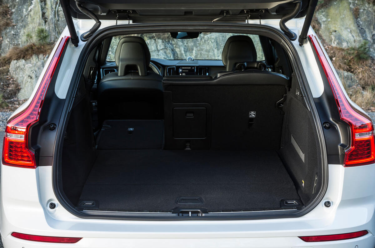 2017 Volvo XC60 set to take on Jaguar F-Pace