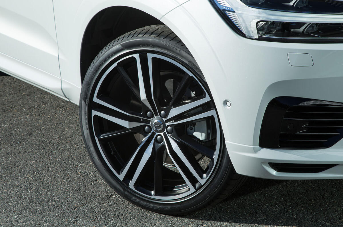 2017 Volvo XC60 set to take on Jaguar F-Pace