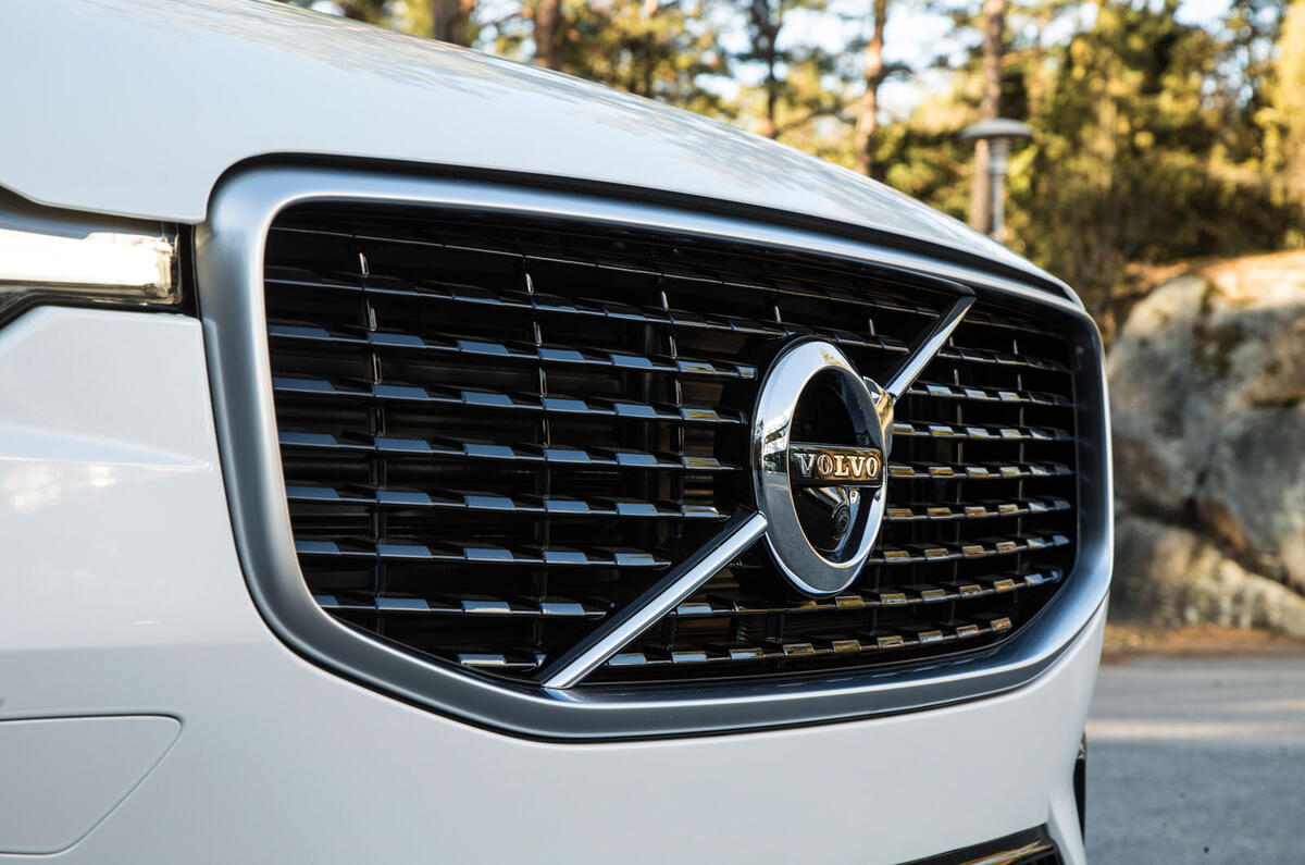 2017 Volvo XC60 set to take on Jaguar F-Pace