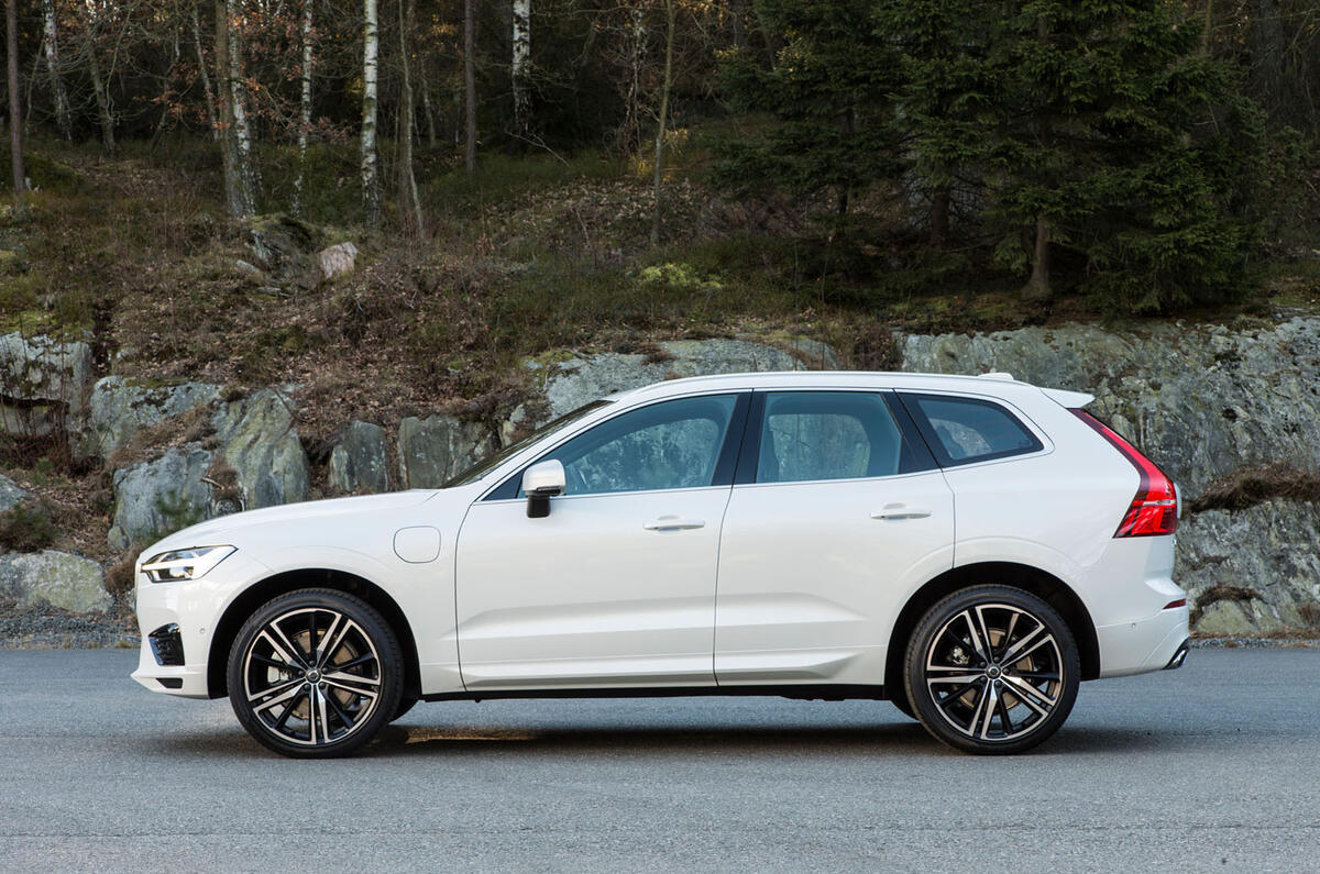 2017 Volvo XC60 set to take on Jaguar F-Pace