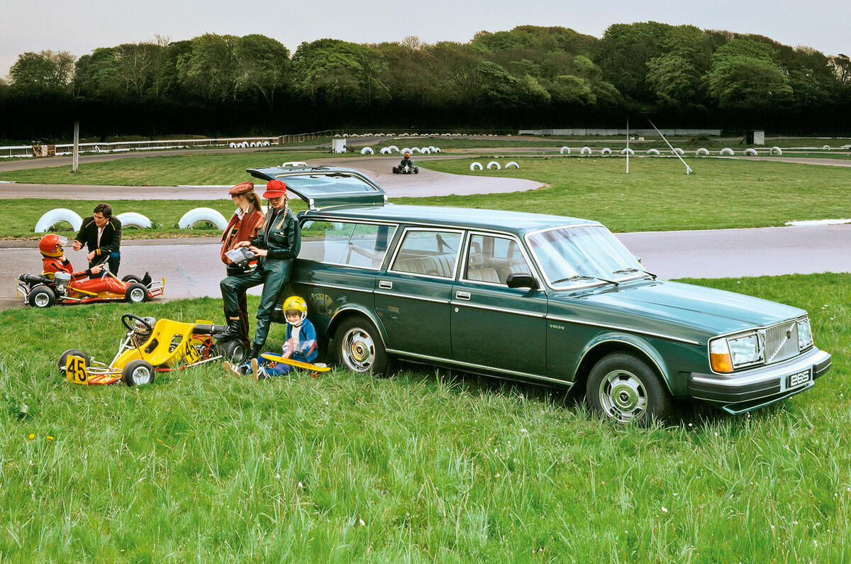 Volvo 265 estate front three quarter
