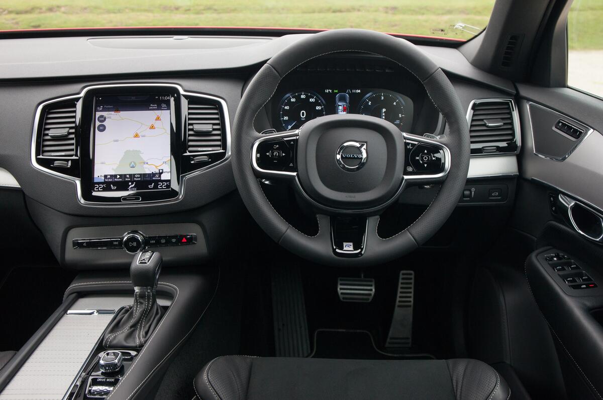 Volvo XC90 R-Design interior