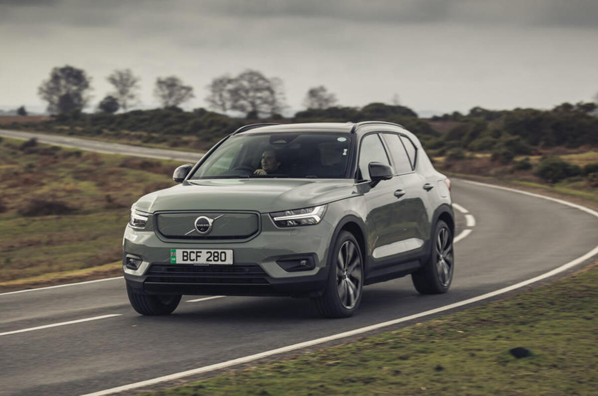 Volvo XC40 Recharge front dynamic